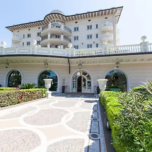 palace-hotel-milano-marittima.emilia-romagnahotels.net/